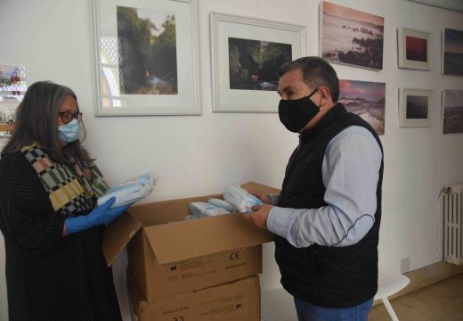 O concello de Ribeira recibe 4.000 mascarillas da Subdelegación do Goberno na Coruña